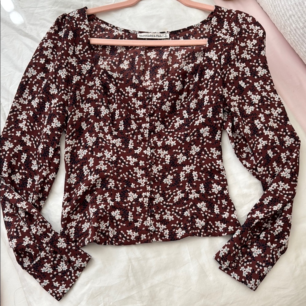 Abercrombie & Fitch Red Puff Sleeve Fitted Blouse